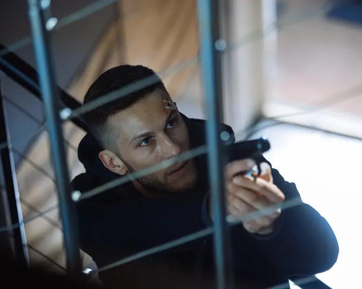 Тёмные лабиринты: 8 российских сериалов о маньяках, которые держат в напряжении до последней минуты / Кино и сериалы / iXBT Live