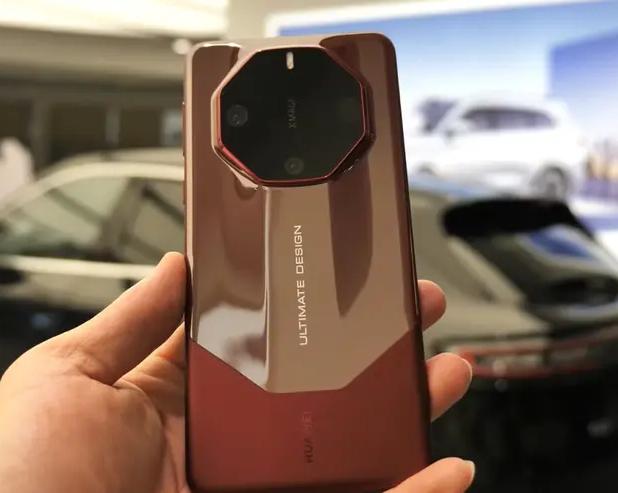 В сети появились дизайн и стоимость серии Huawei Mate 70 / Смартфоны и телефоны / iXBT Live
